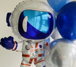 Helio balionų puokštė "Kosmonautas" 0